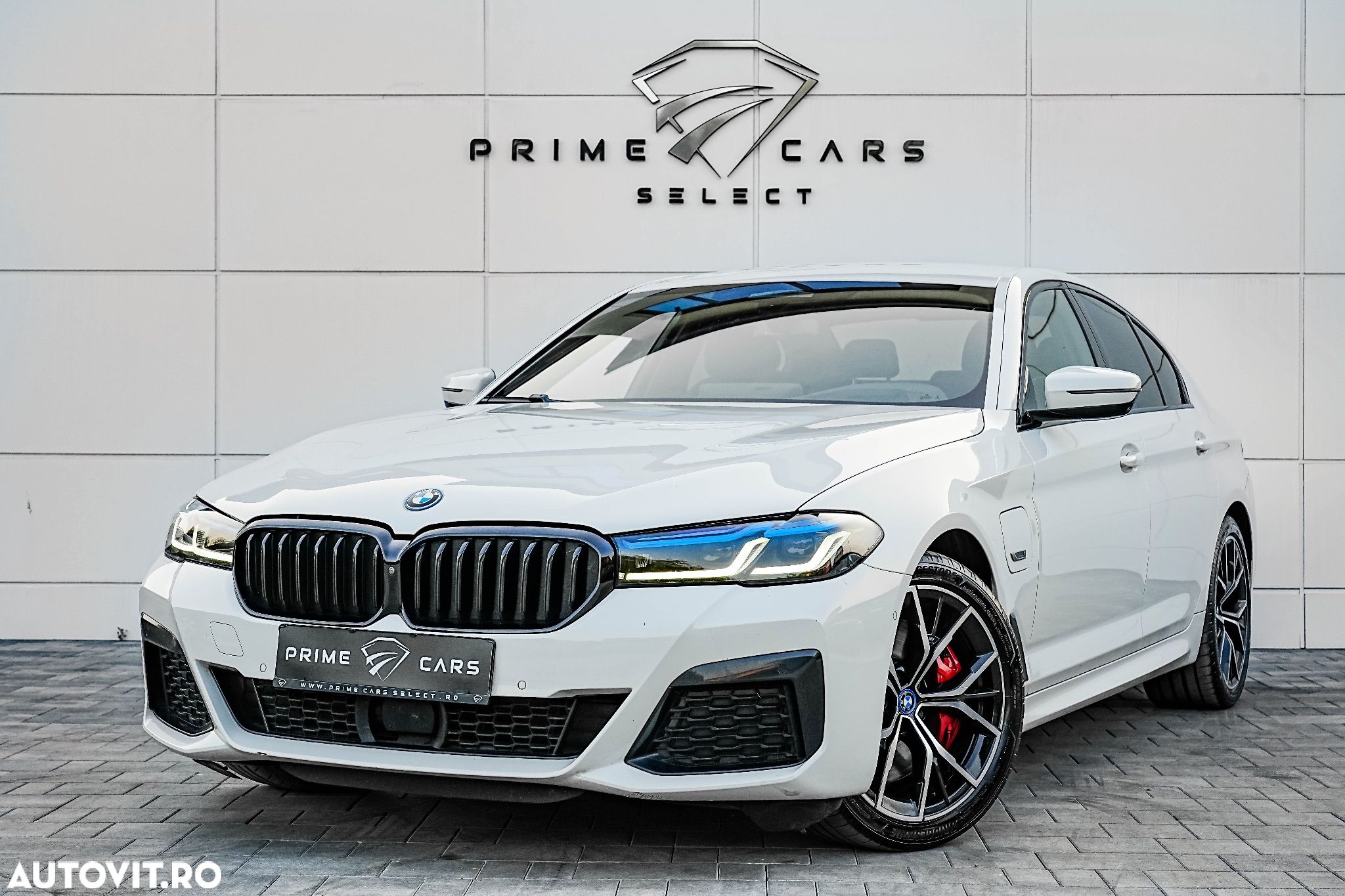 BMW Seria 5 545e xDrive Aut. - 1