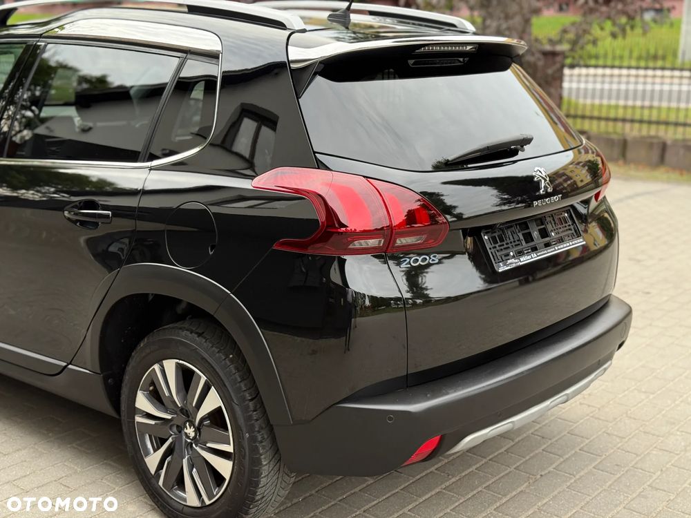 Peugeot 2008 1.2 PureTech Allure S&S - 12