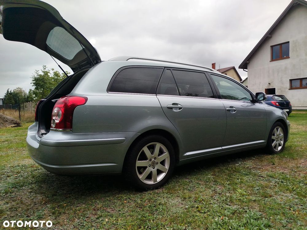 Toyota Avensis 1.8 VVT-i Luna - 8