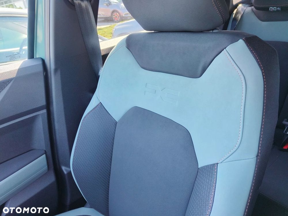 Dacia Duster 1.6 Full Hybrid 140 Extreme MMT - 24