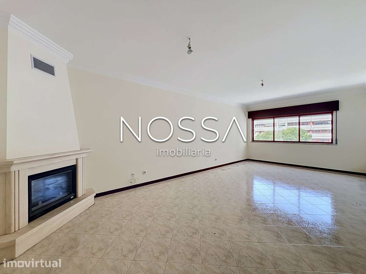 Apartamento T2 com parqueamento na Cavaleira - Grande imagem: 2/36