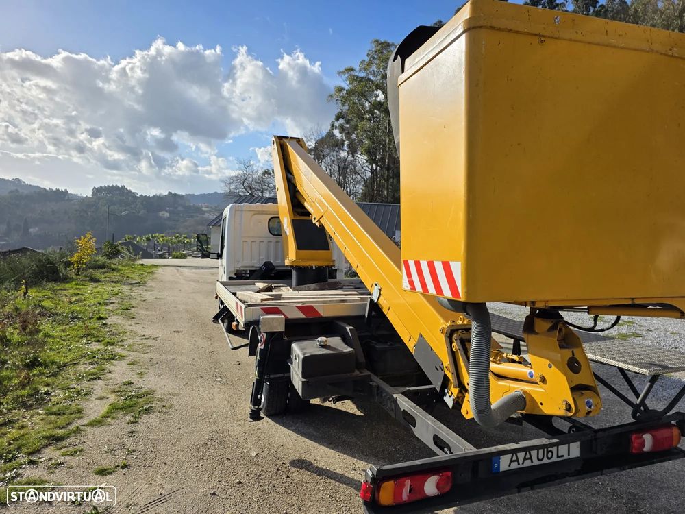 Nissan CABSTAR COM BARQUINHA - 5