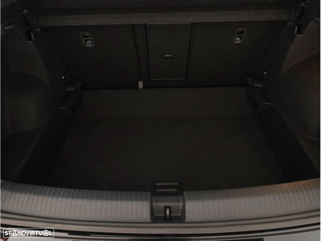 VW T-Roc 1.5 TSI Urban DSG - 16