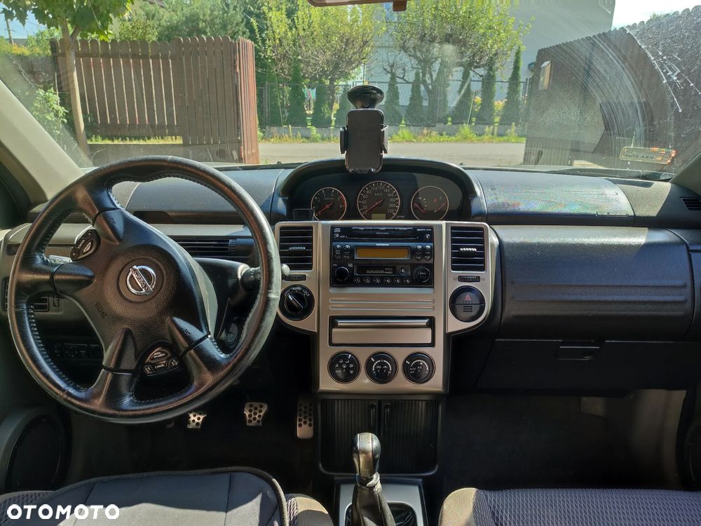 Nissan X-Trail 2.2 dCi 4x4 Columbia - 24