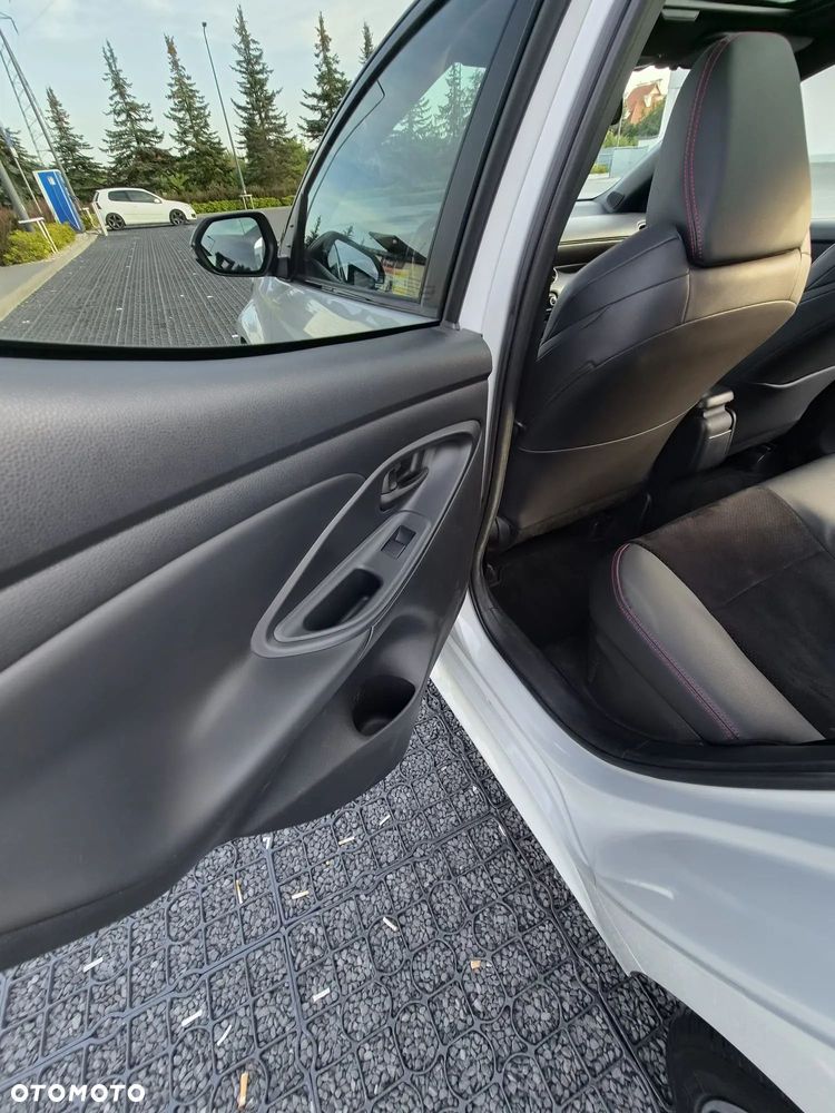 Toyota Yaris - 30