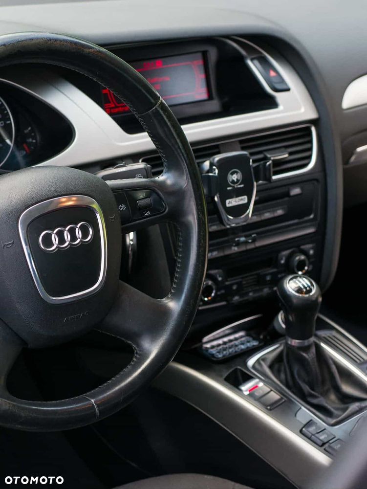 Audi A4 Limousine - 18