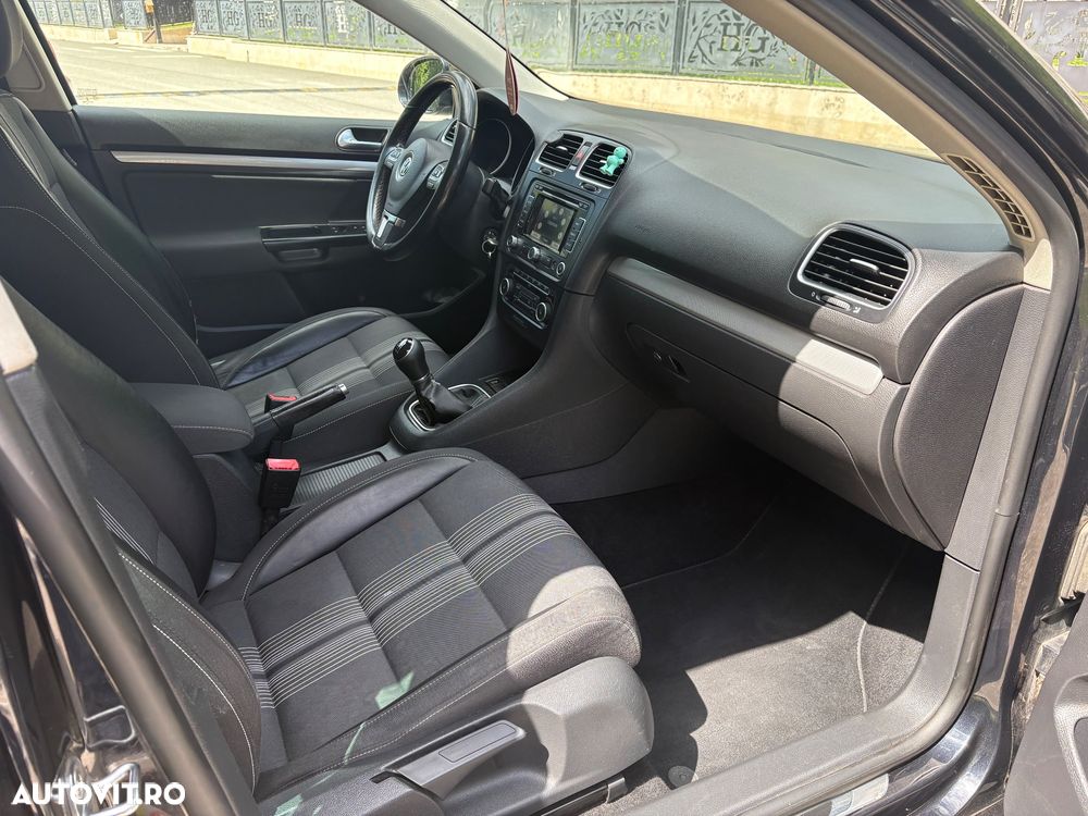 Volkswagen Golf - 10