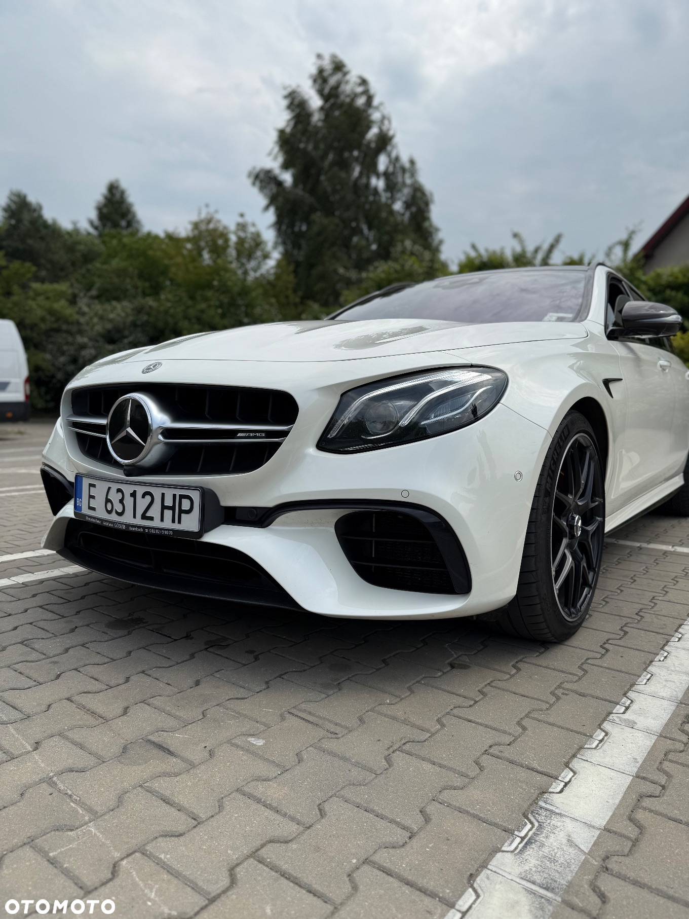 Mercedes-Benz Klasa E AMG 63 S 4-Matic+ - 22
