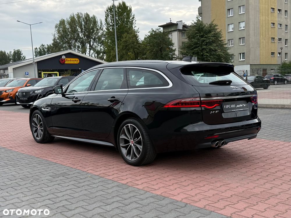 Jaguar XF 2.0 i4D R-Sport - 11