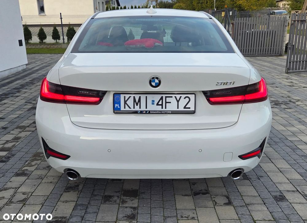 BMW Seria 3 318i Advantage - 30