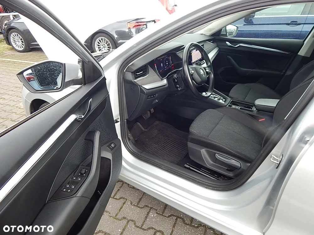 Skoda Octavia 2.0 TDI Style DSG - 7