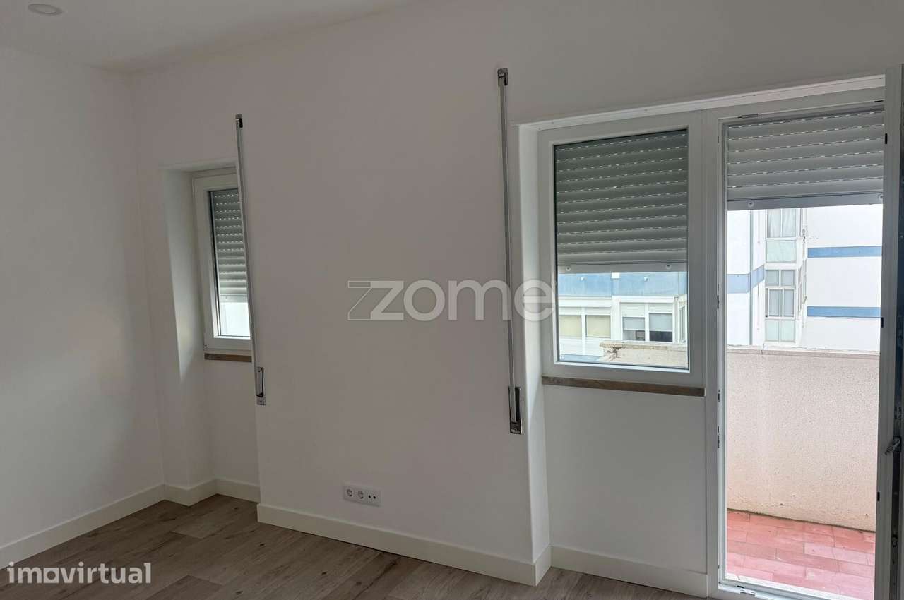 Apartamento T3 remodelado com varandas e excelente luz natural. - Grande imagem: 4/15