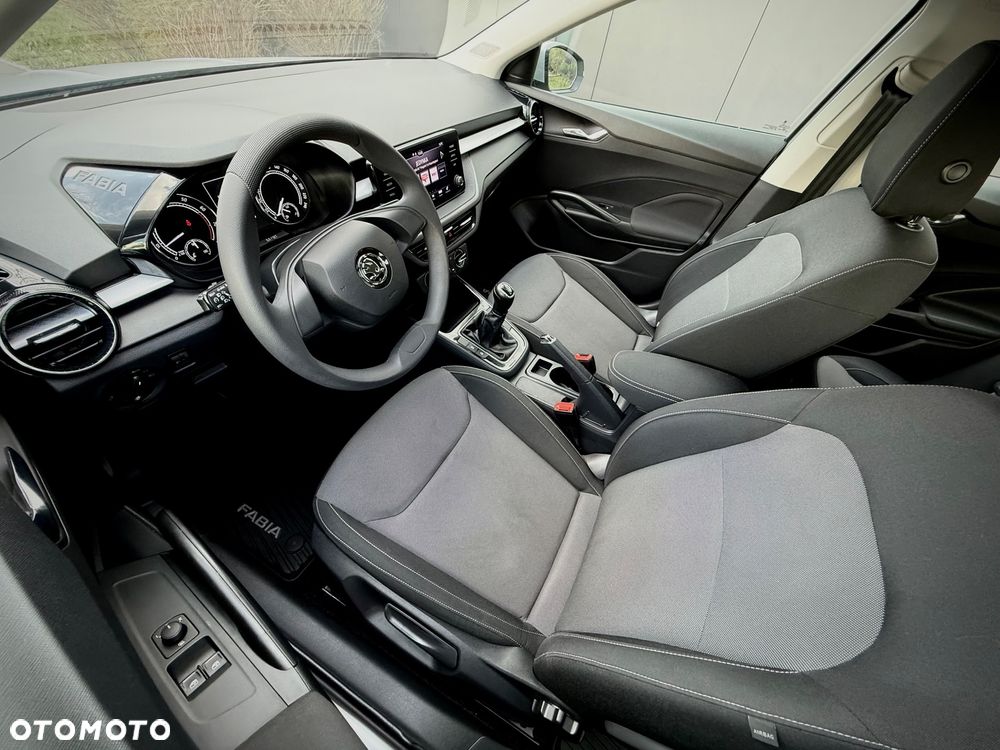 Skoda Fabia 1.0 Ambition - 11