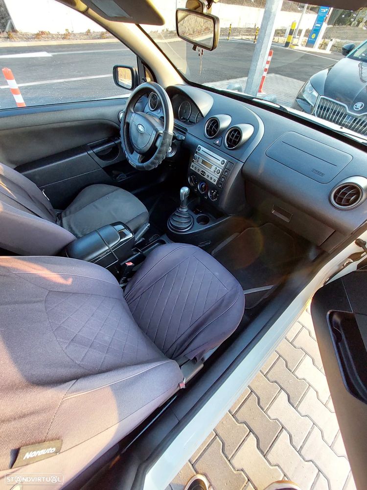 Ford Fiesta - 4