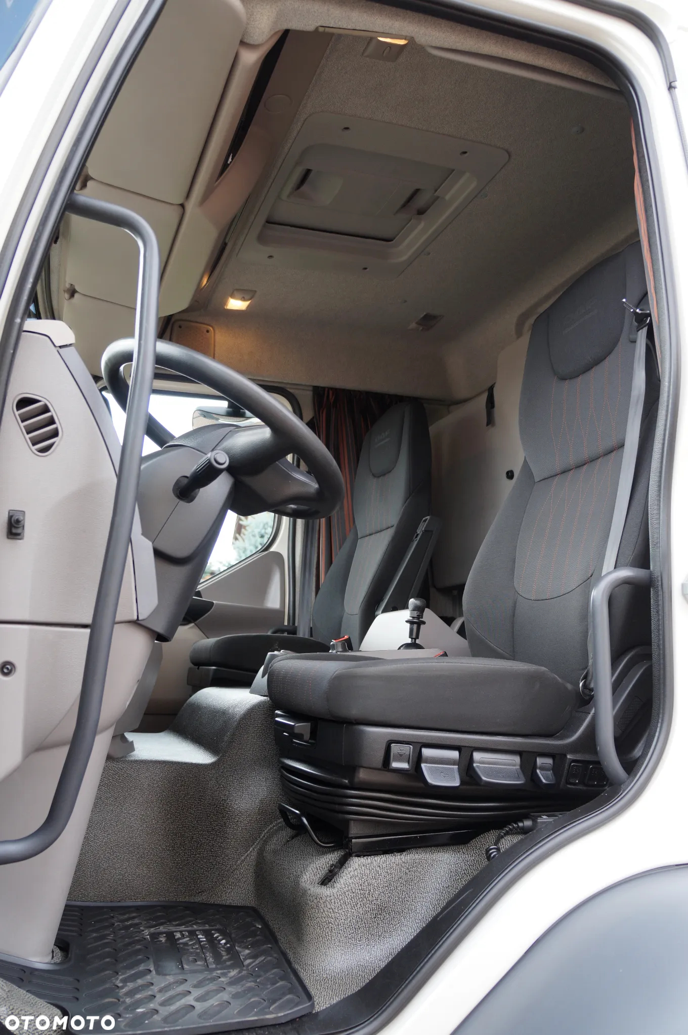DAF LF 230 18 TON EURO 6 KONTENER 18 PALET ŁAD. 9800 KG WINDA TGM - 18