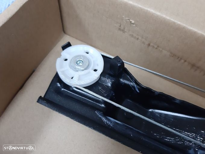 Elevador levanta vidros Fiat Grand Punto e Evo  NOVO - 5