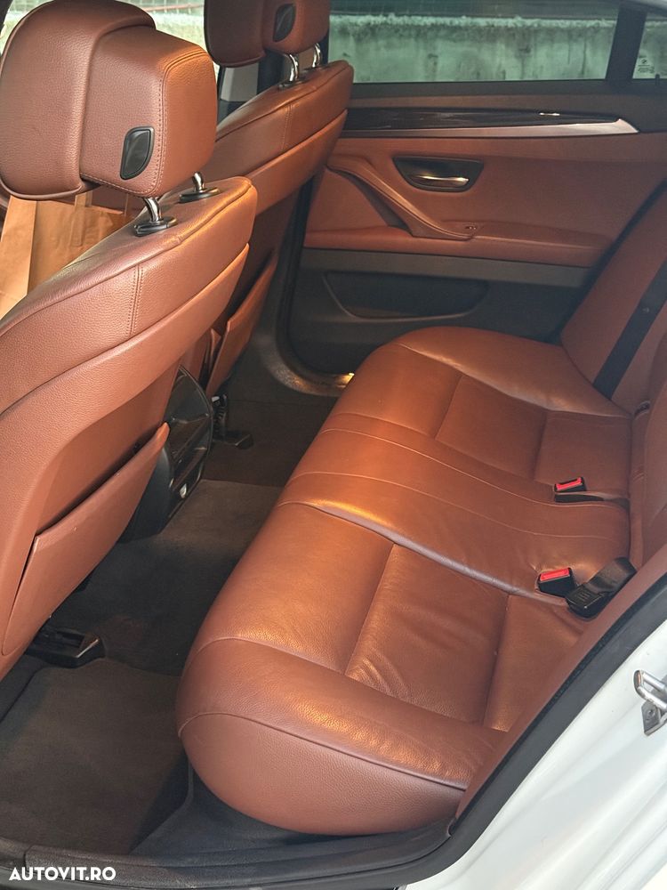 BMW Seria 5 525d xDrive - 6