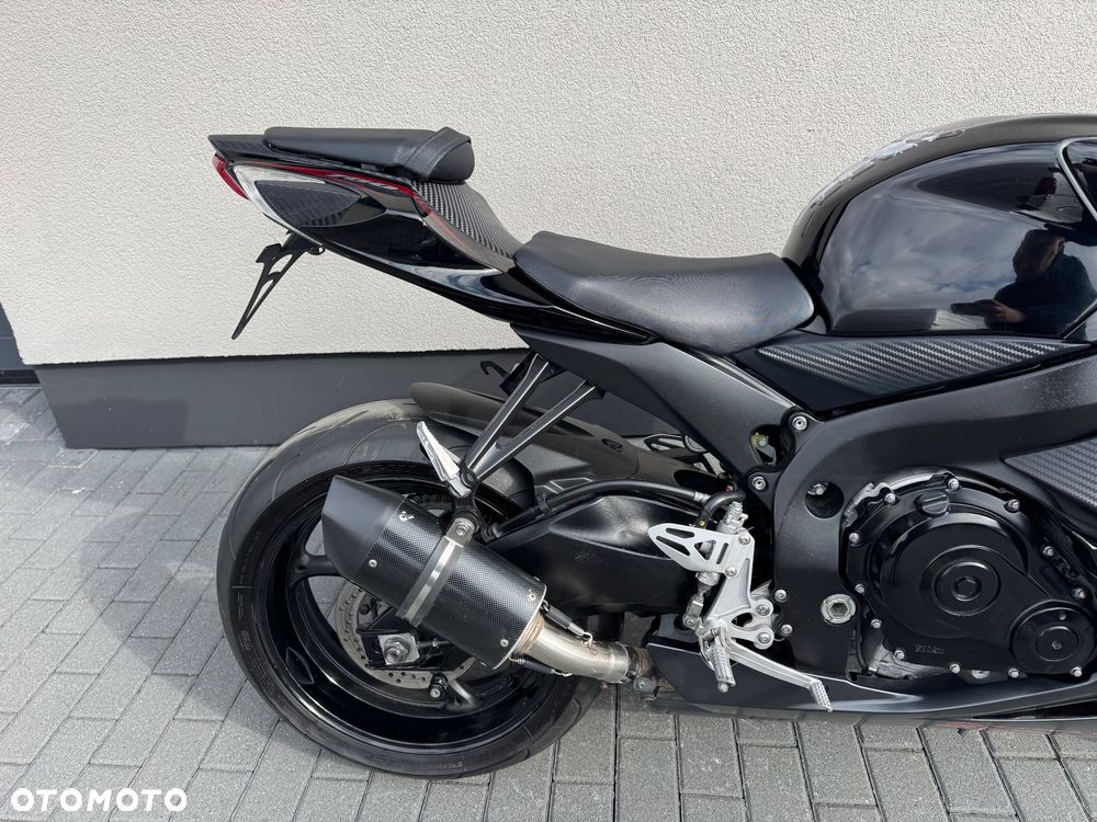 Suzuki GSX-R - 16