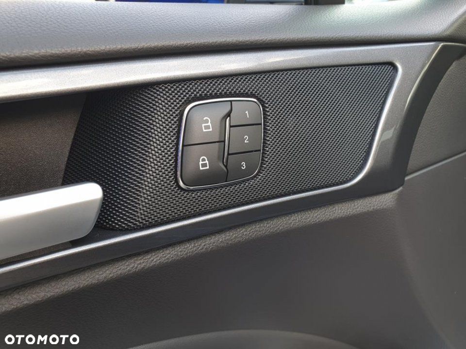 Ford Mondeo - 29