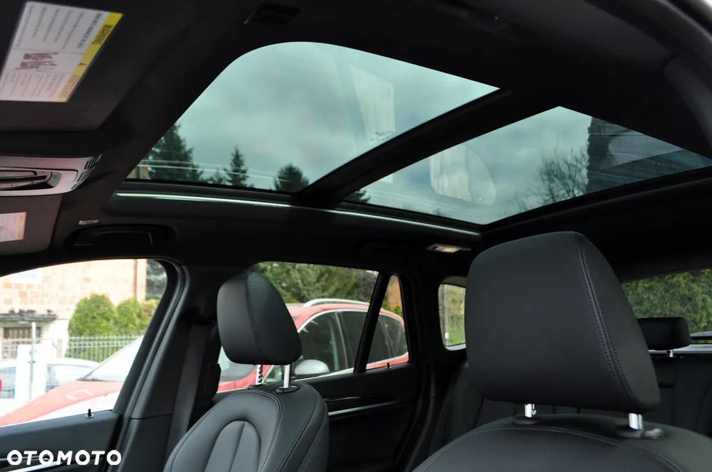 BMW X1 xDrive25i GPF Sport Line sport - 18
