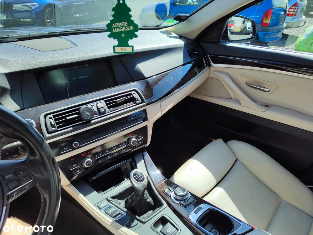 BMW Seria 5 520d - 7