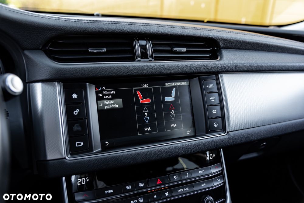 Jaguar XF 30d S - 39