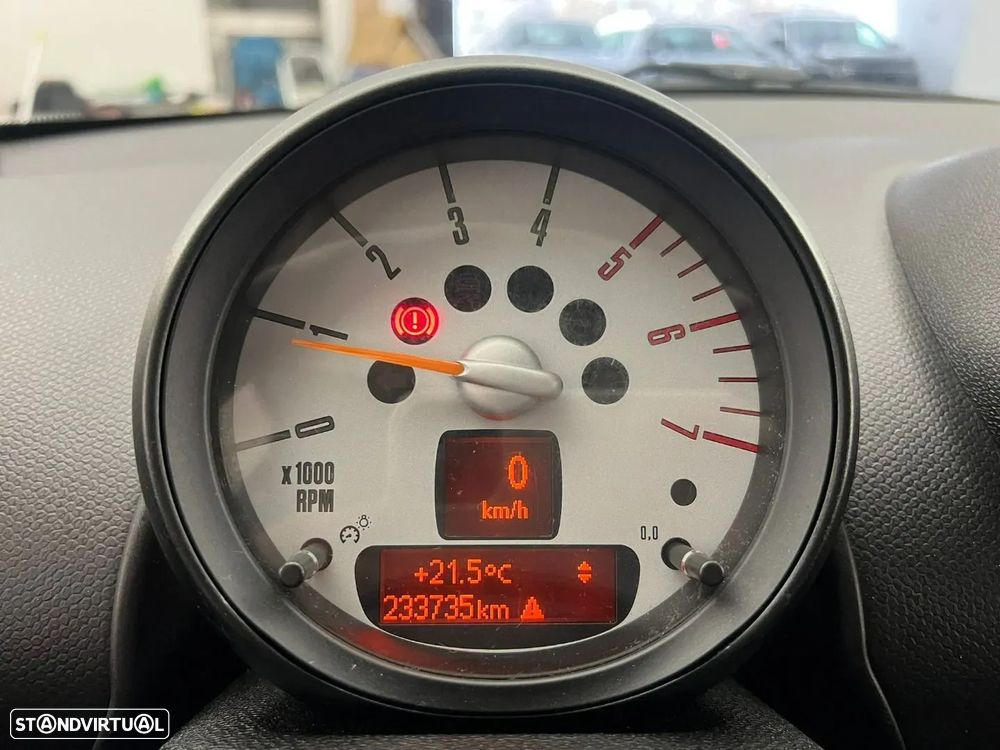 MINI Countryman One D - 11