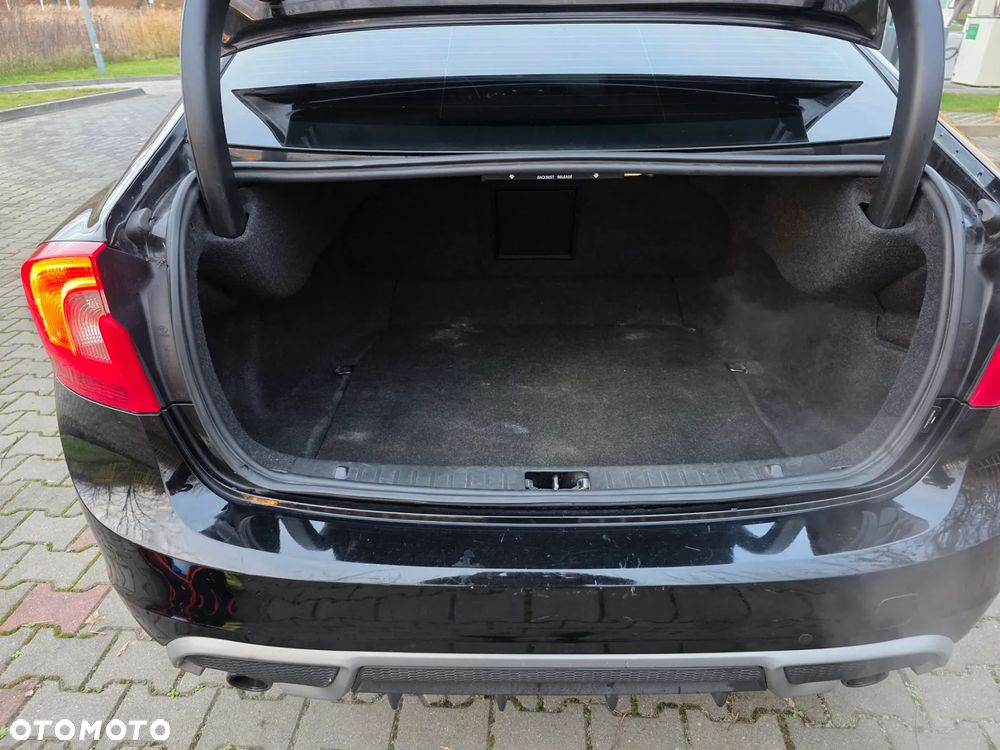 Volvo S60 T6 AWD Momentum - 8