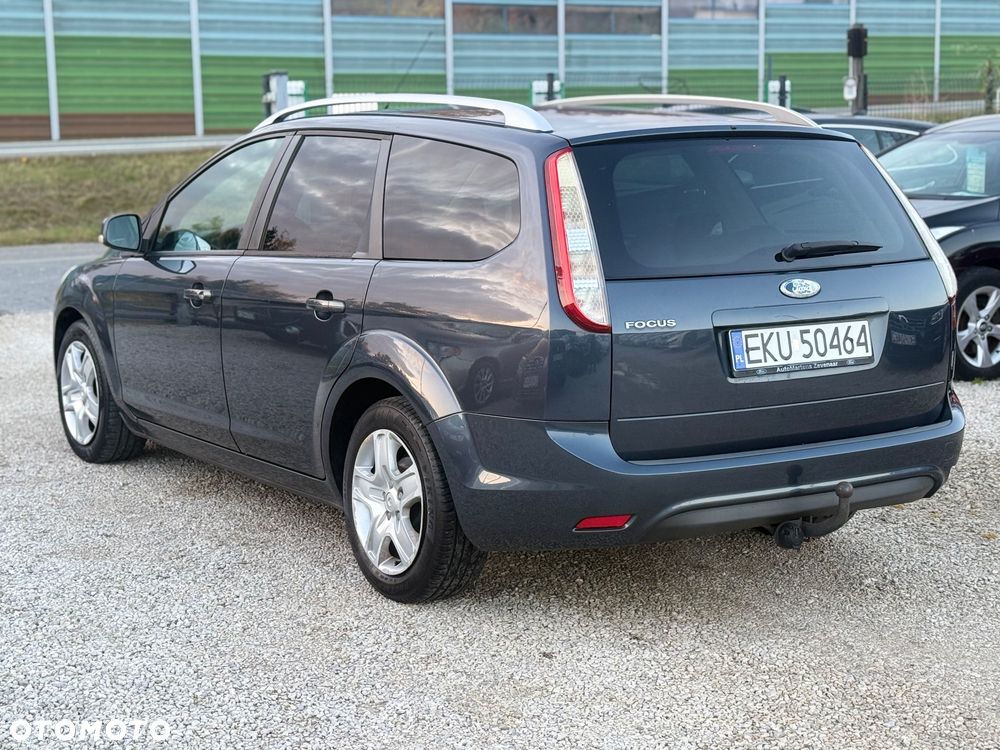 Ford Focus 1.6 16V Ambiente - 9