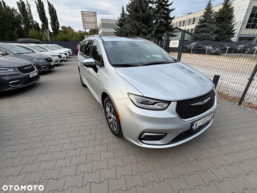 Chrysler Pacifica - 7