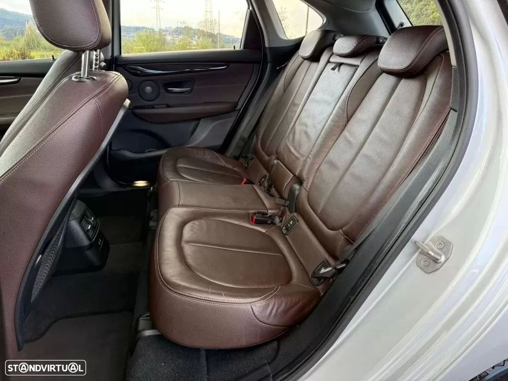 BMW 218 Active Tourer i Line Luxury Auto - 24