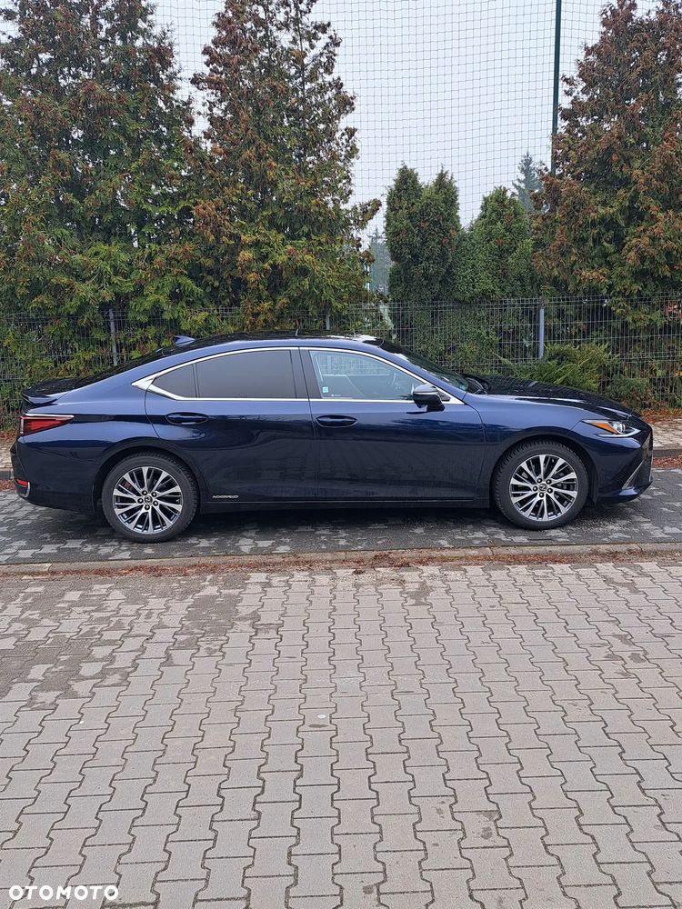 Lexus ES 300h Business Edition - 5