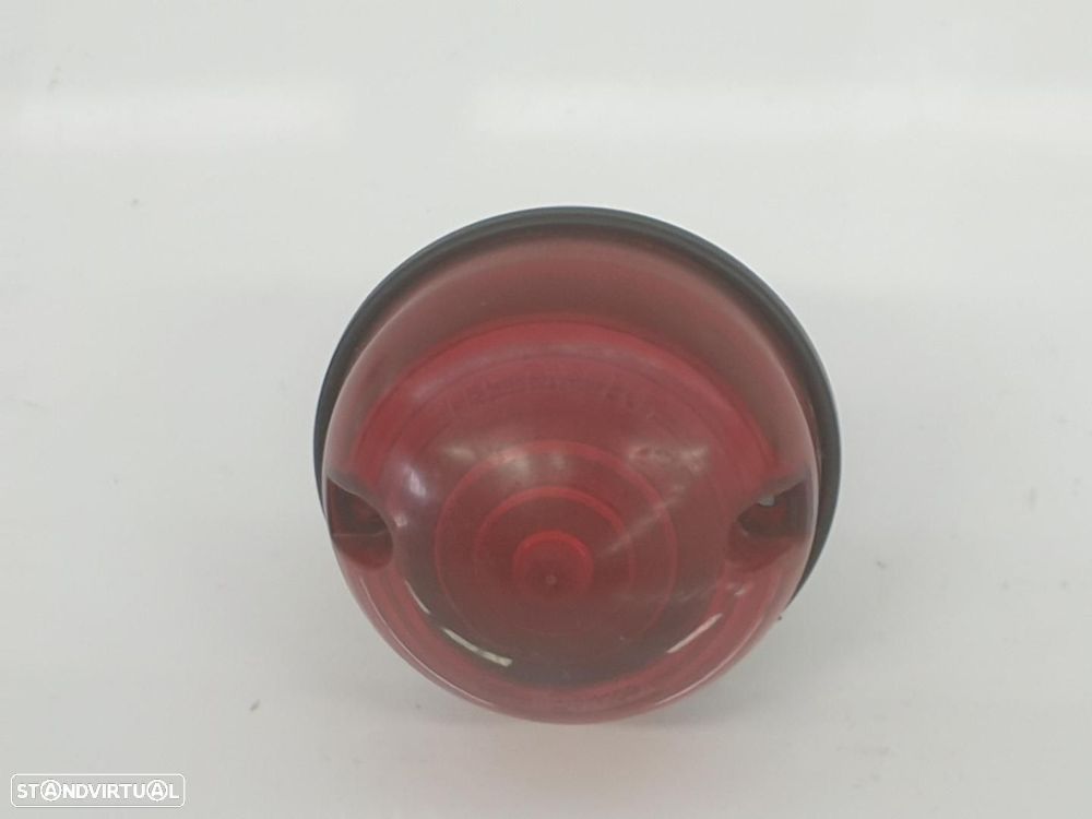 FAROLIM TRASEIRO DIREITO LAND ROVER DEFENDER LD - 1