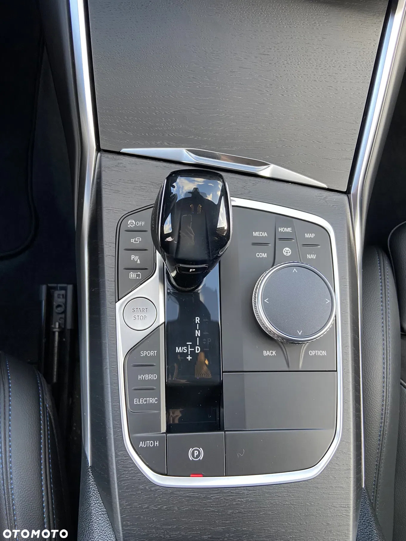 BMW Seria 3 330e Touring M Sport - 16