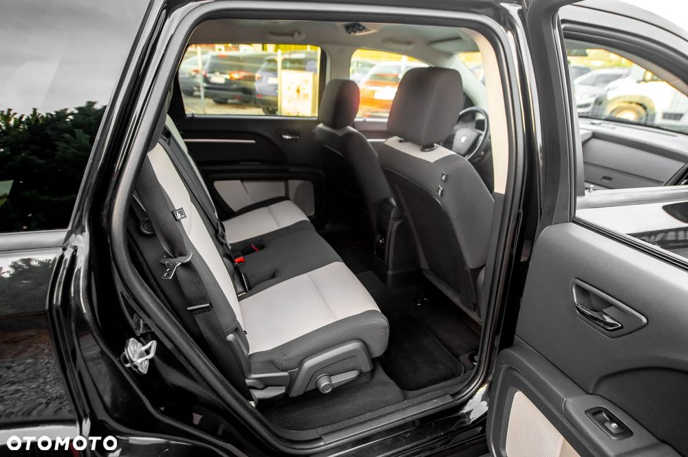 Dodge Journey 2.0 CRD DSG SXT Cool Family - 19