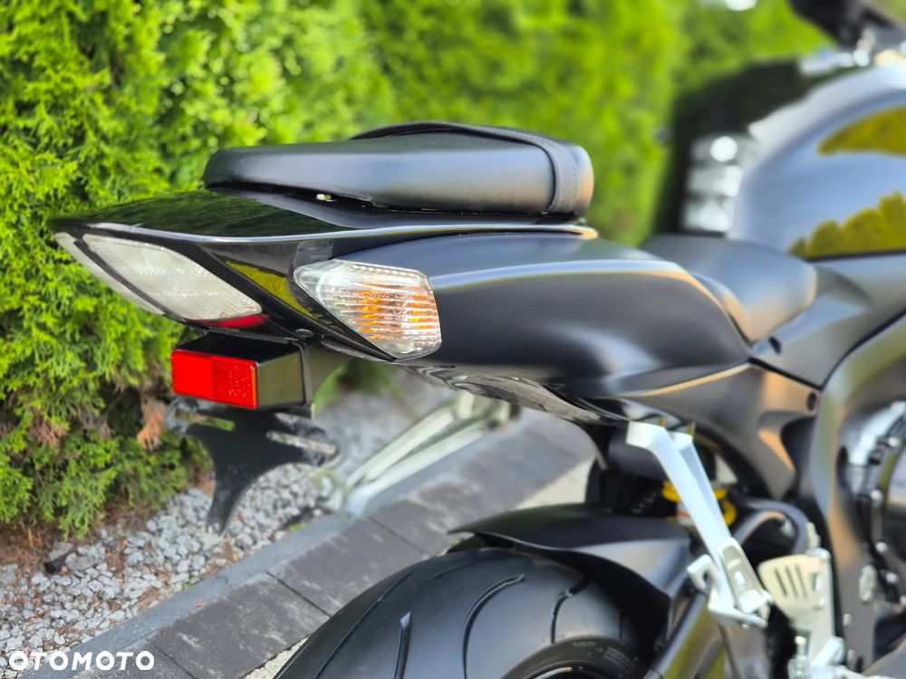 Suzuki GSX-R - 12