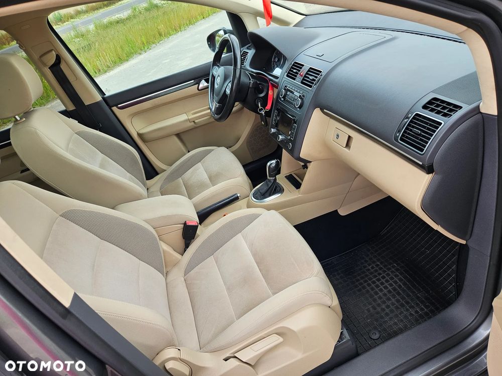 Volkswagen Touran 1.4 TSI DSG Highline - 15