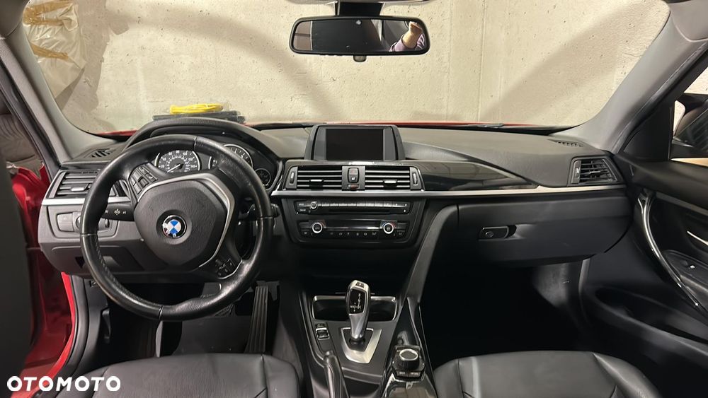 BMW Seria 3 328i - 13