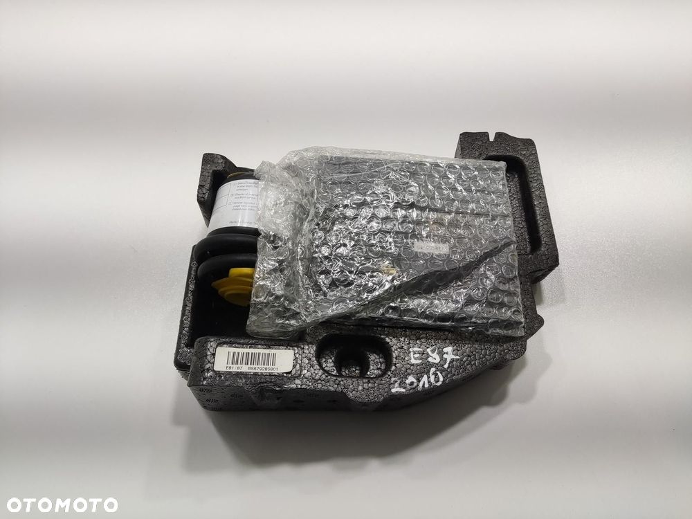 ZESTAW NAPRAWCZY KOMPRESOR STYROPIAN BMW 1 E81 E87 LIFT LCI 2007-11 6792858 - 2