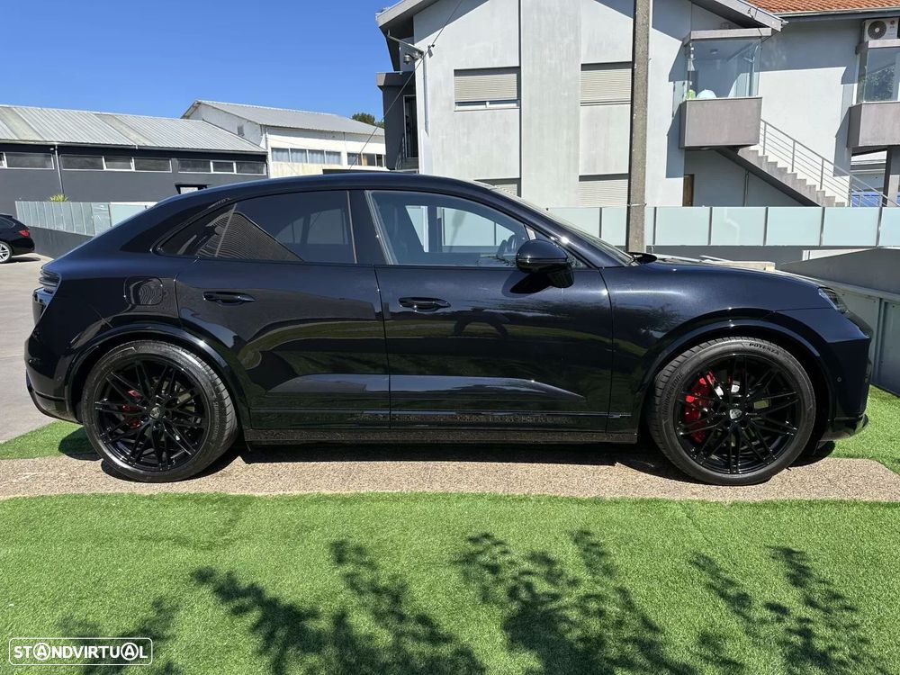 Porsche Macan Electric Turbo - 17