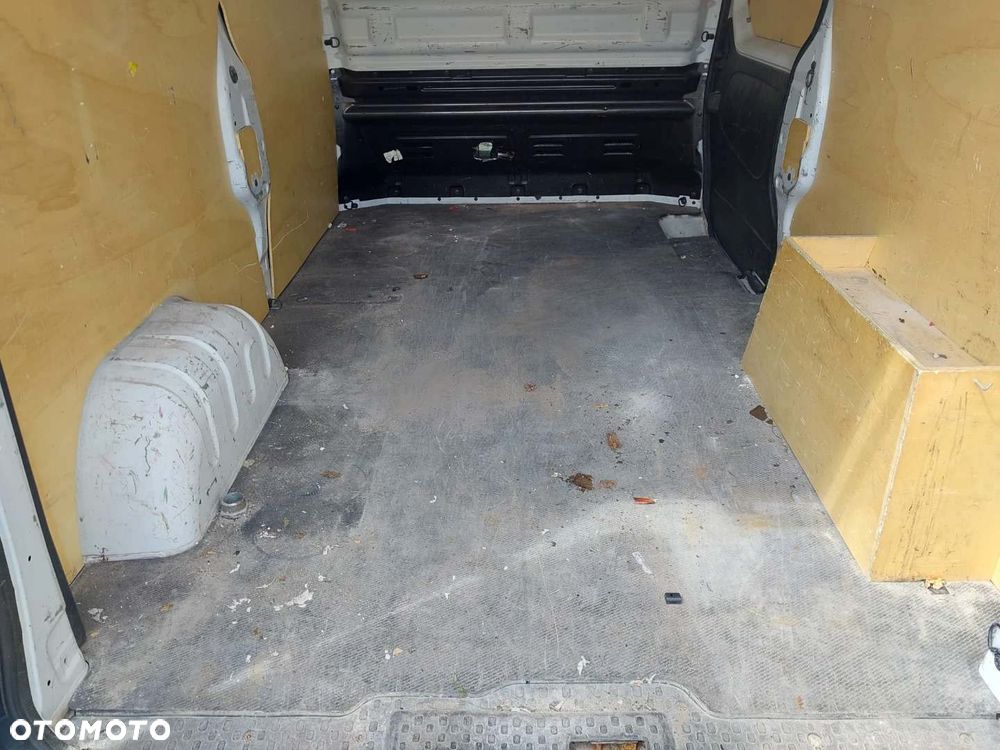 Renault Trafic - 12