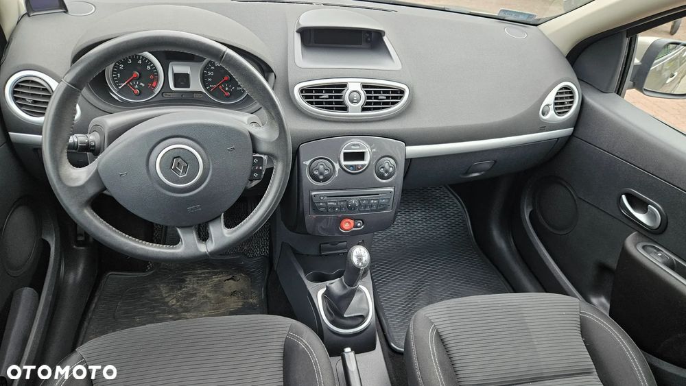 Renault Clio 1.2 16V Expression - 6