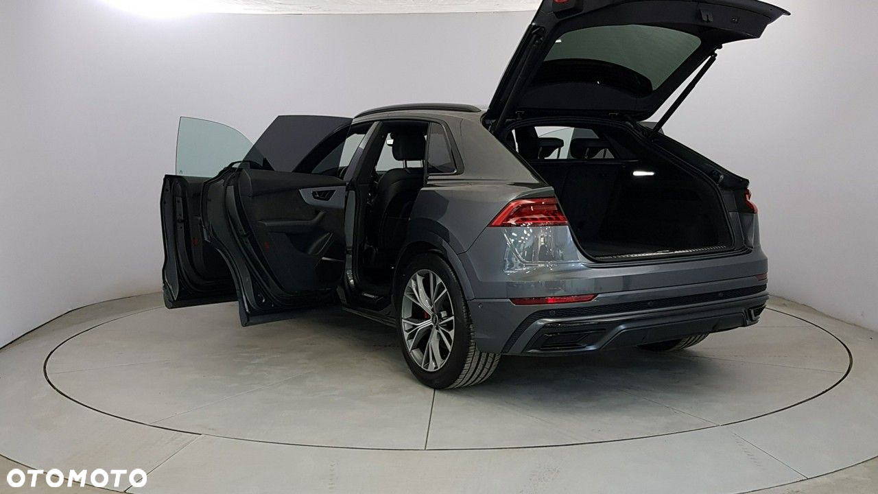 Audi Q8 - 11
