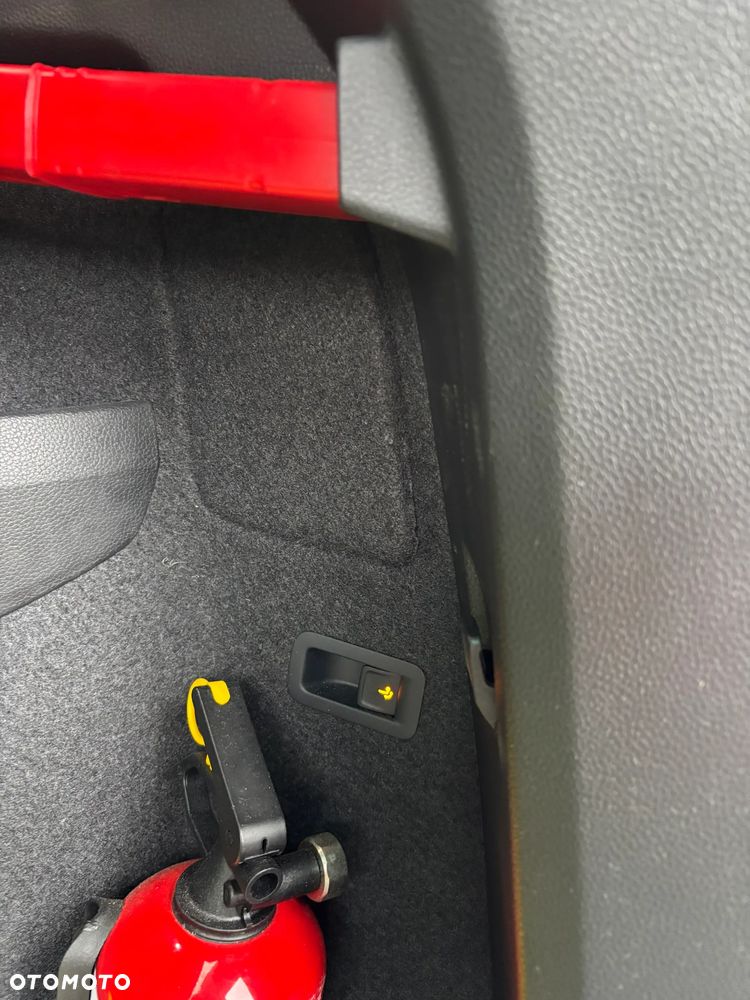 Skoda Karoq 1.5 TSI ACT 4x2 Style DSG - 6