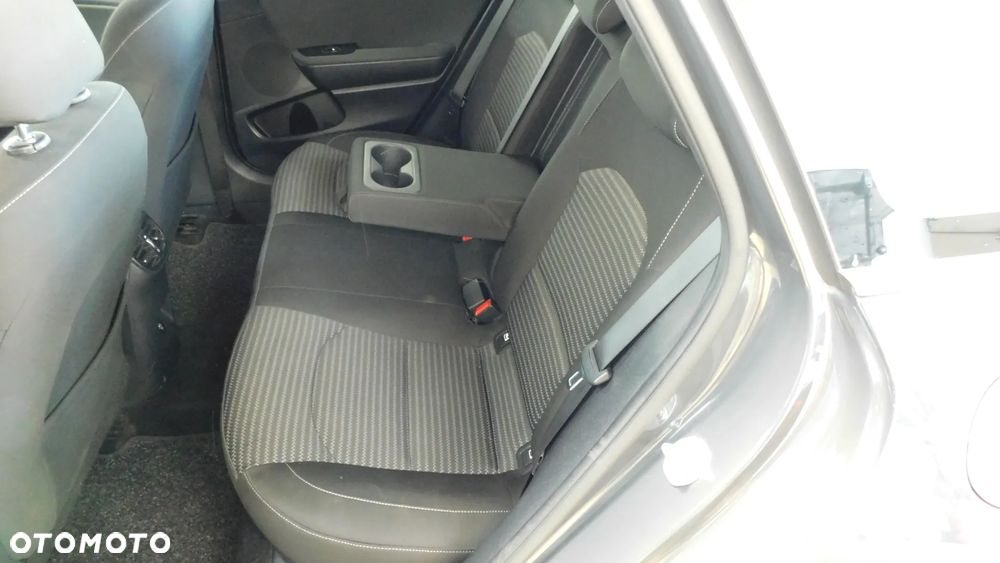 Kia Ceed 1.6 CRDi SCR L Business Line DCT - 26