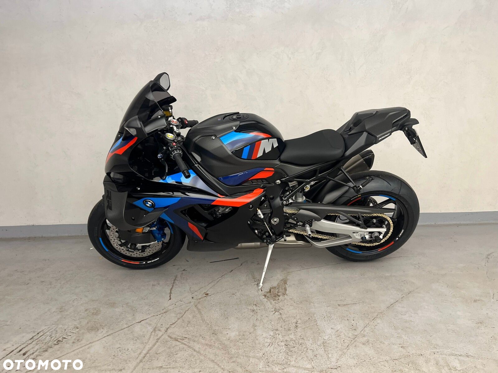 BMW S - 4