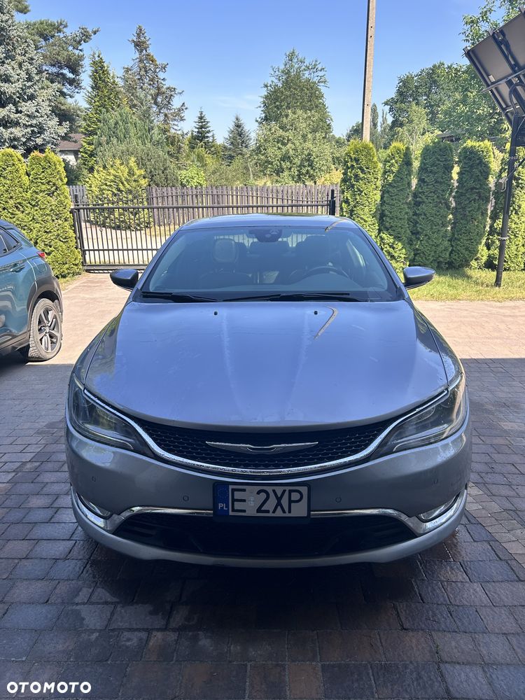 Chrysler 200 - 1