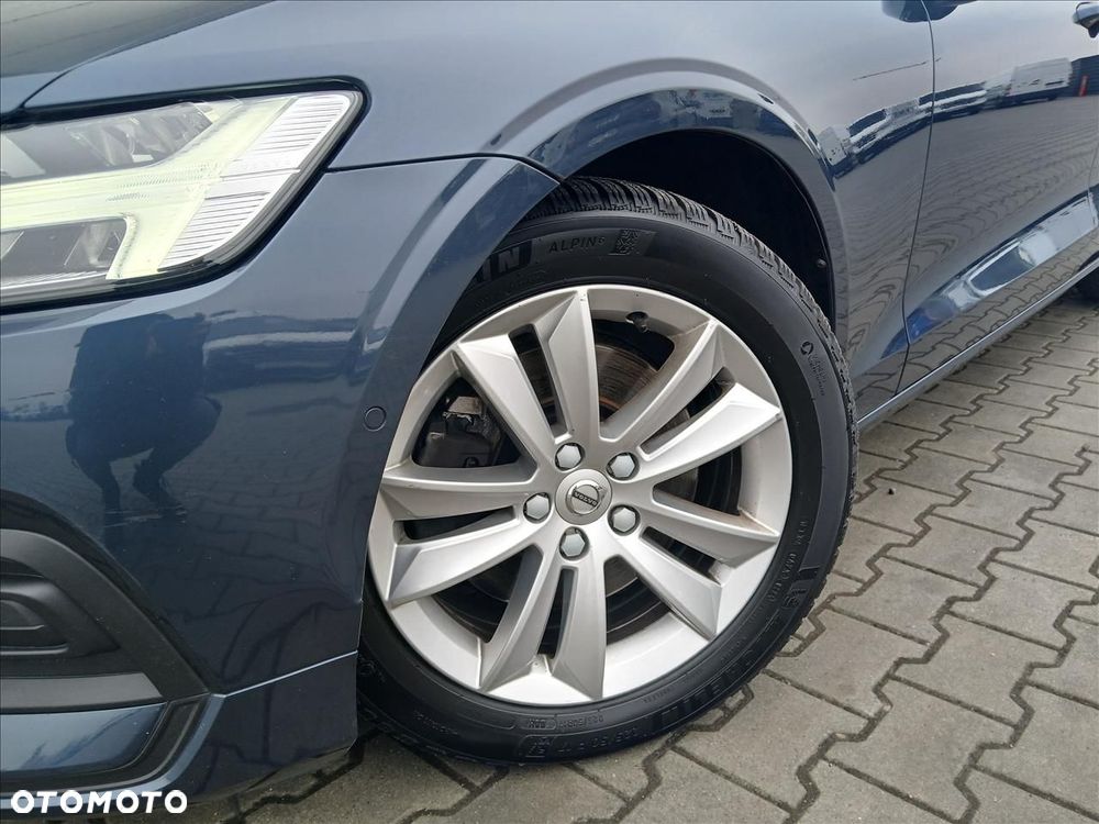 Volvo V60 B4 D Momentum Pro - 19