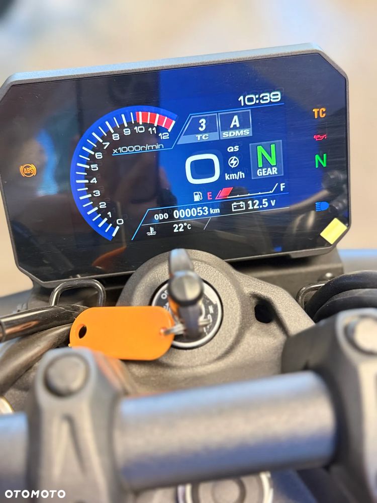 Suzuki GSX - 3
