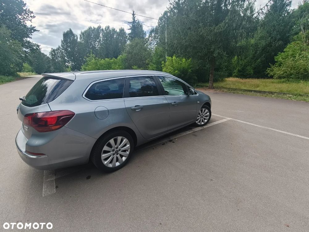 Opel Astra 1.4 T Cosmo EU6 - 5